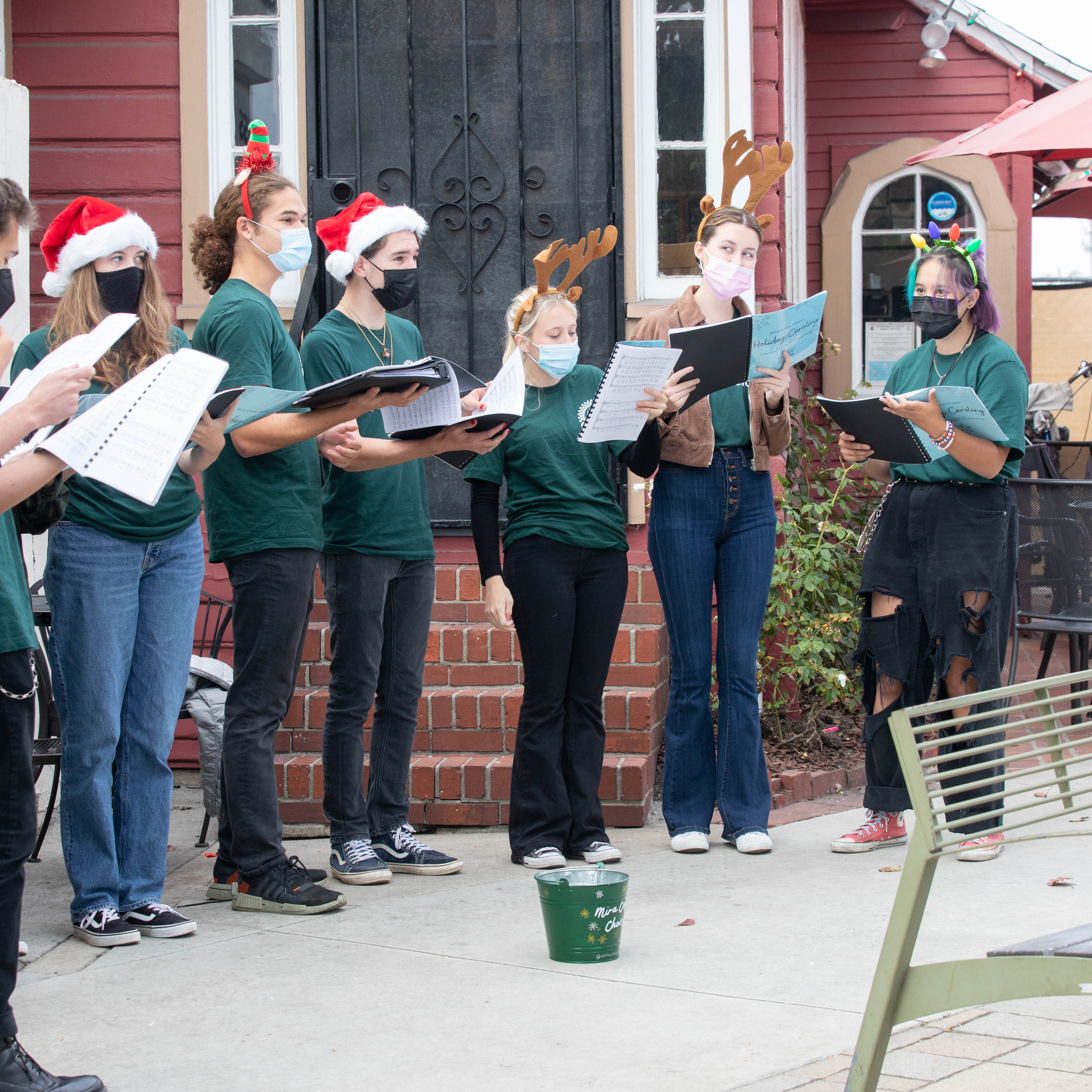 20211121 HB for the Holidays _JPCordero-2626 20211121 HB for the Holidays _JPCordero-2626